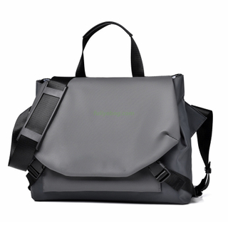 Unisex Custom Wholesale Large Capacity Daily Waterproof Wear Resistant Outdoor Travel Simple Student Messenger Bag