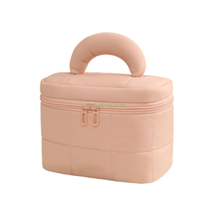 Wholesale Lightweight Candy Color Soft Travel Portable Cosmetic Bag Fashion High Capacity Makeup Bag Storage Bag for Girl