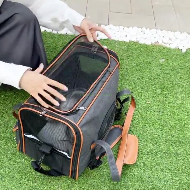 Custom Wholesale Outdoor Portable Folding Mesh Breathable Pet Travel Carrier Bag for Dogs and Cats Pet Transport Cage