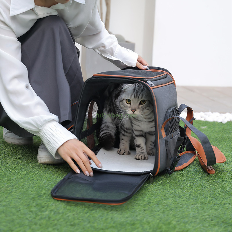 Custom Wholesale Outdoor Portable Folding Mesh Breathable Pet Travel Carrier Bag for Dogs and Cats Pet Transport Cage