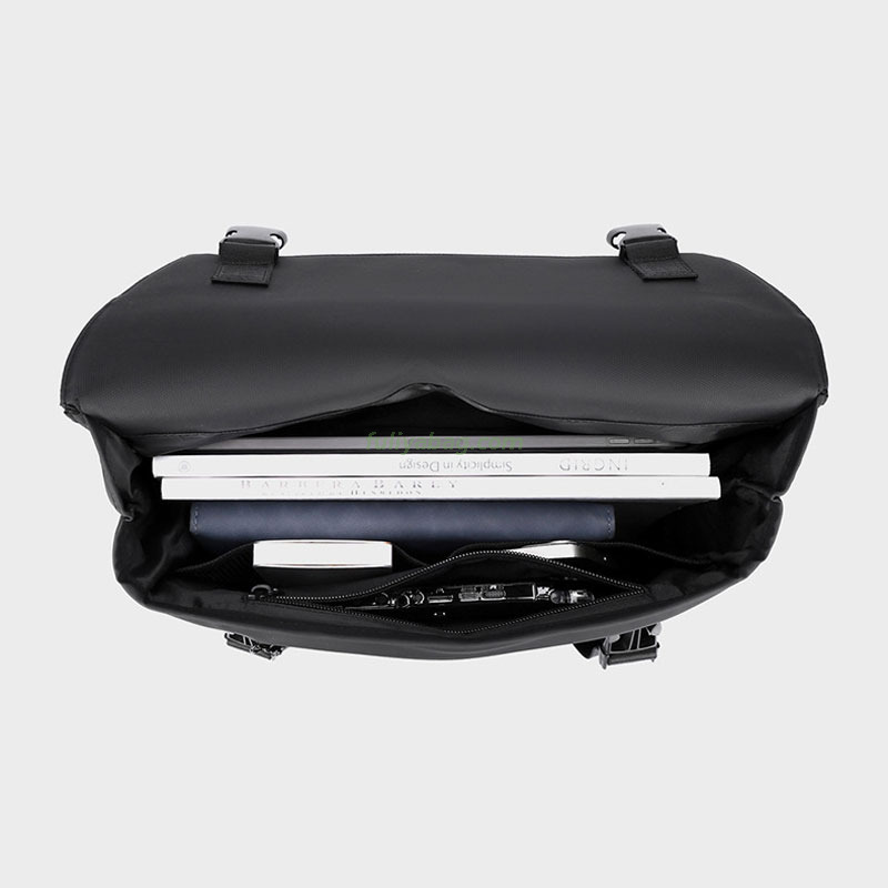 Custom Trendy Sports Shoulder Bag Large Capacity Outdoor Waterproof Textile Universities Crossbody Chest Bag for Men